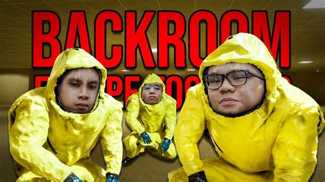backroom staff in tagalog|Translate backroom crew in Tagalog with examples .